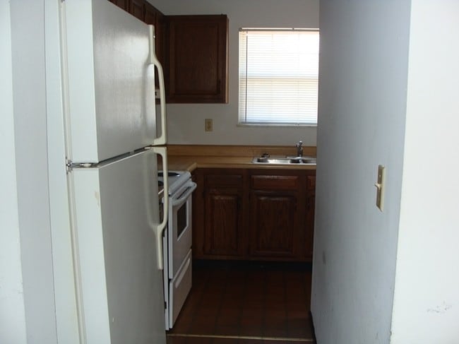 Interior Photo - 1001 College Ave Apartment Complex