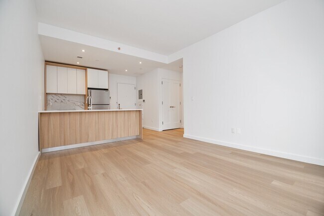 Building Photo - 71-82 Parsons Boulevard