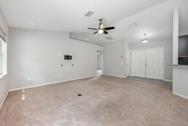 Building Photo - 304 Woods Landing Dr