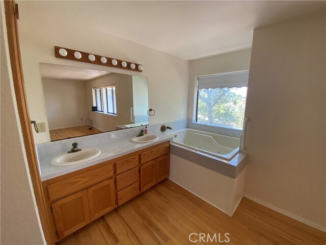 Building Photo - 19232 N Shore Ct