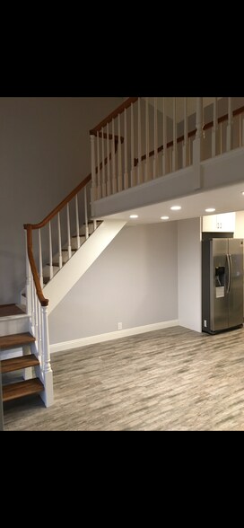 Dining Area - 2205 Pacific Ave