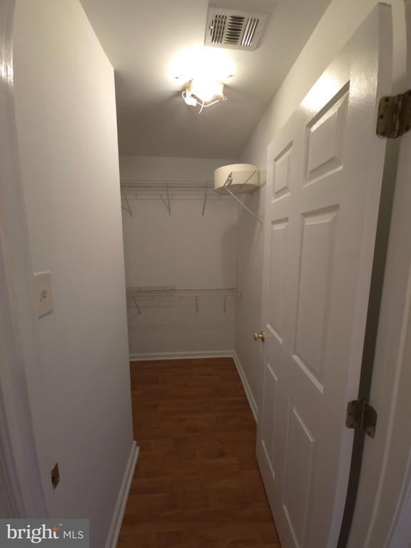 Building Photo - 4703 Colonnade Way