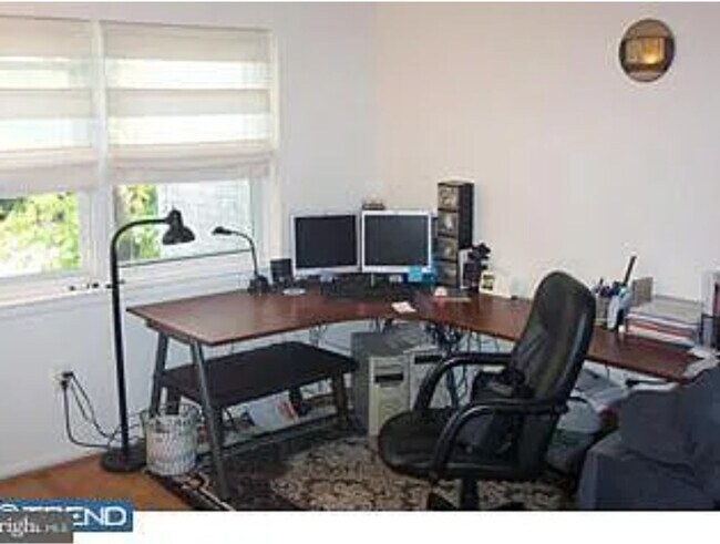 Building Photo - 204 Winding Way