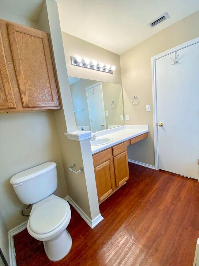 Building Photo - Lovely home in Wildhorse Vista Neighborhood