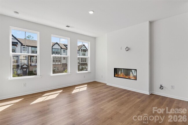 Building Photo - 504 Annie Lowery Wy