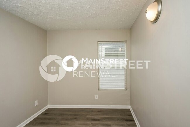 Building Photo - 3 Bedroom Pet-Friendly Home in Louisville,...