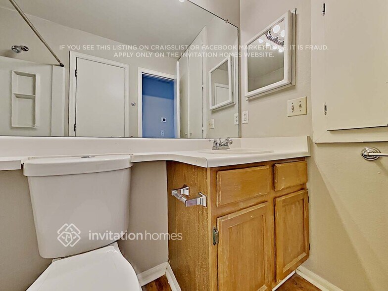 Building Photo - 18923 E Carmel Dr