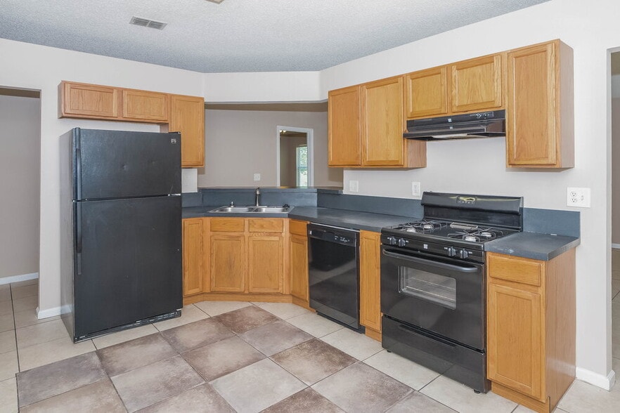 Building Photo - 3341 Volley Dr