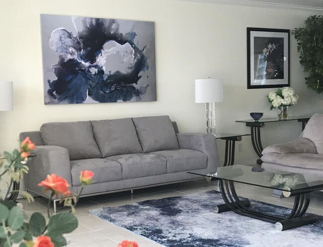 Building Photo - 4201 N Ocean Blvd