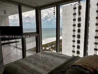 Building Photo - 2655 Collins Ave