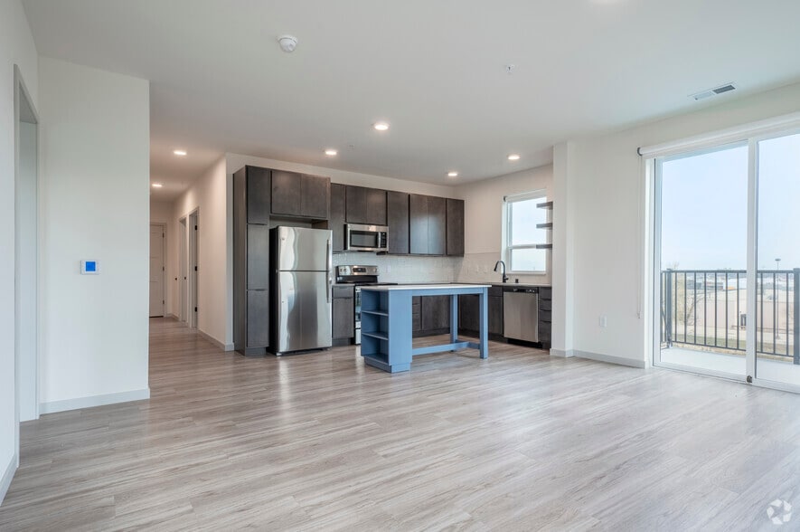 3BR, 2BA - 1321SF - Kitchen - Revelry Living