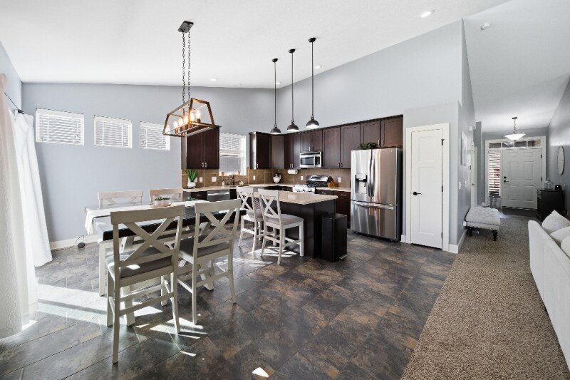 Building Photo - 10603 S 213th St