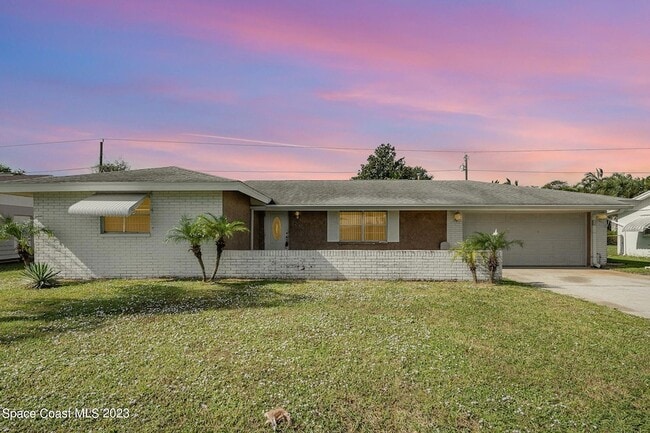 Primary Photo - 608 Sacre Coeur Dr