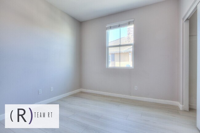 Building Photo - A Stunning Two-Story 2 Bed 2 Bath Home nea...