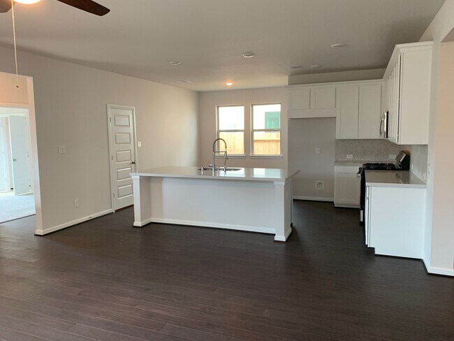 Building Photo - 8022 Cliffside Terrace Ct