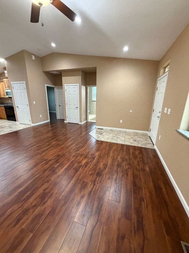 Building Photo - Beautiful Home In Quiet Neighborhood! Landscaping Included!
