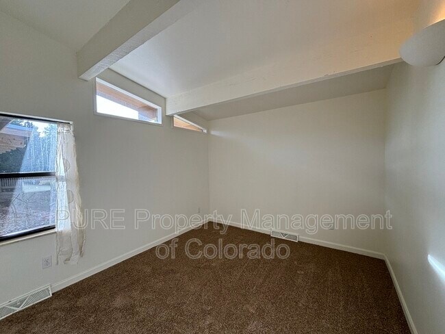 Building Photo - 14471 Applewood Ridge Rd