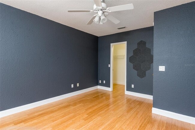 Building Photo - 2876 Bayshore Trails Dr