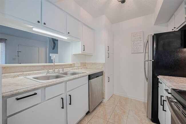 Building Photo - 1505 Ward Rd