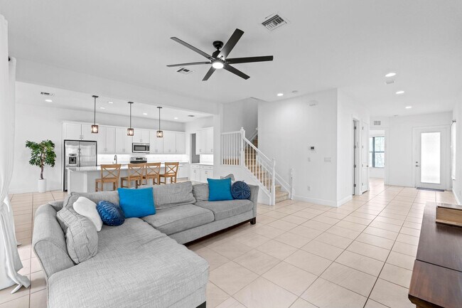 Building Photo - 8870 NW 37th Dr