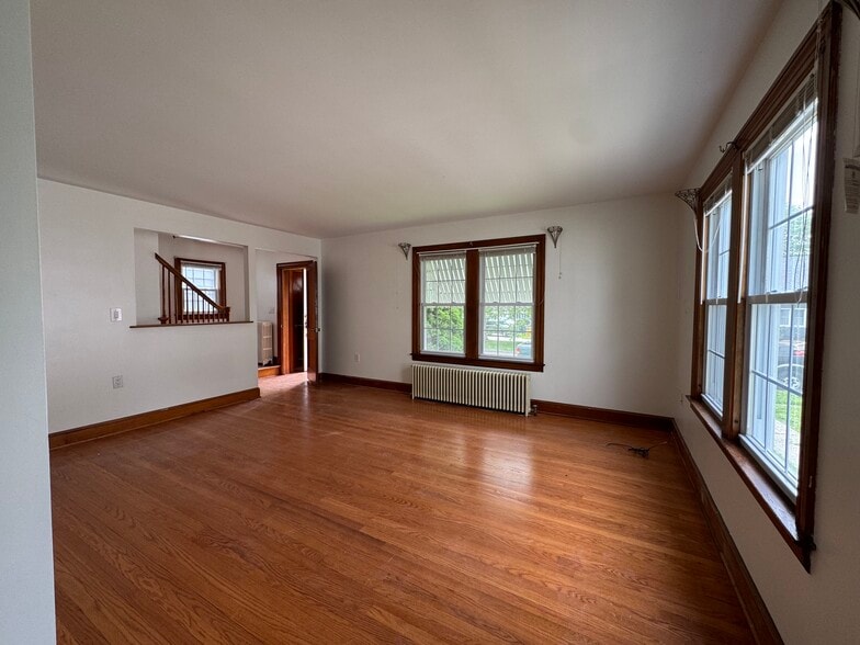 Living room - 16 Durant Ter