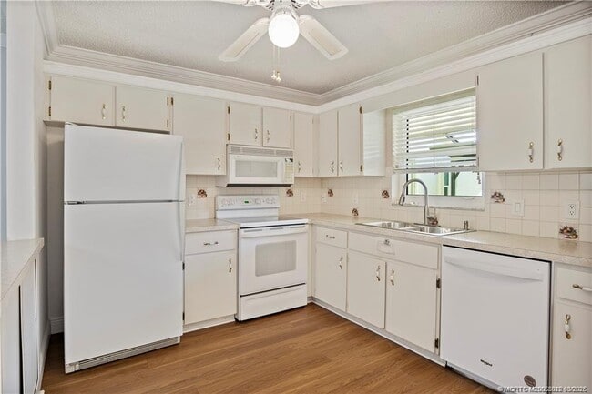 Building Photo - 6531 SE Federal Hwy