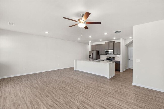 Building Photo - 392 Whitetail Cir