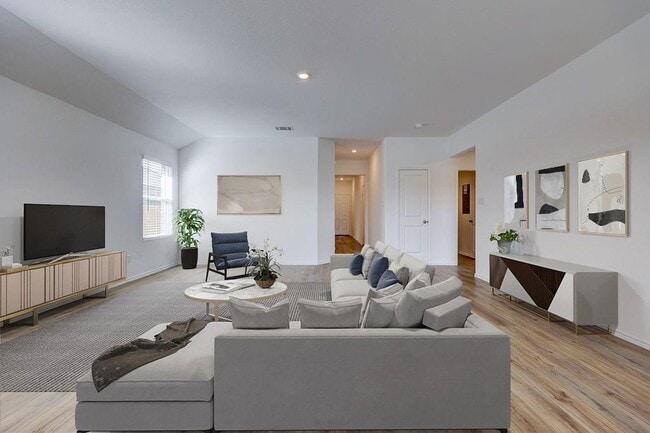 Building Photo - 618 Waterway Ave