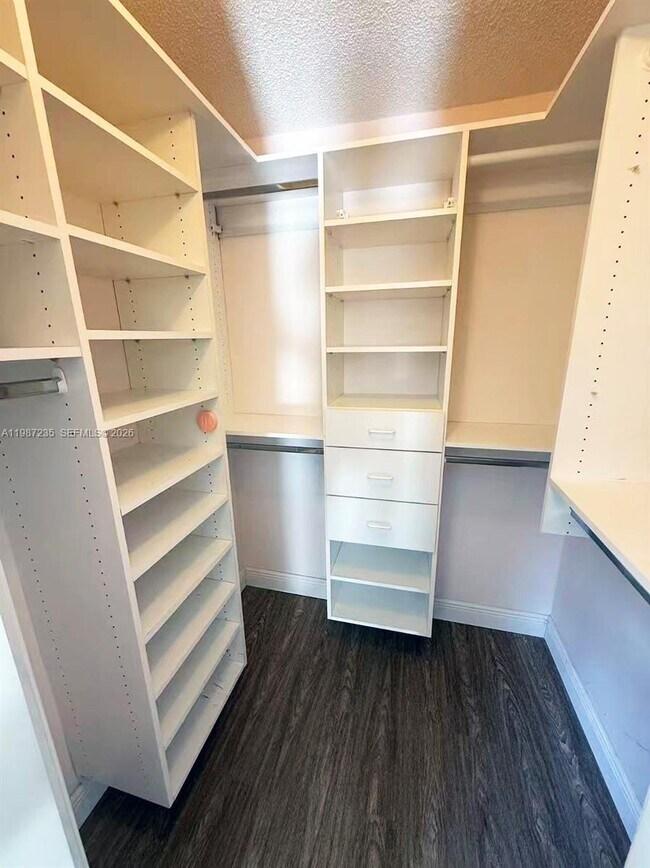 Building Photo - 1804 SW 104th Ct