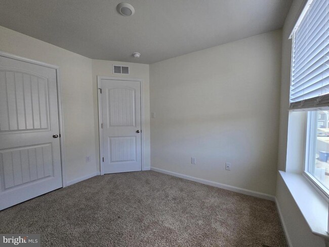 Building Photo - 172 Fellowship Dr