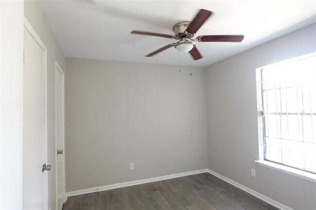 Building Photo - 7215 Haverton Dr