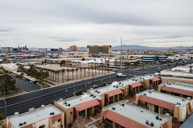 Building Photo - Strip view in guard gated SW communities w...