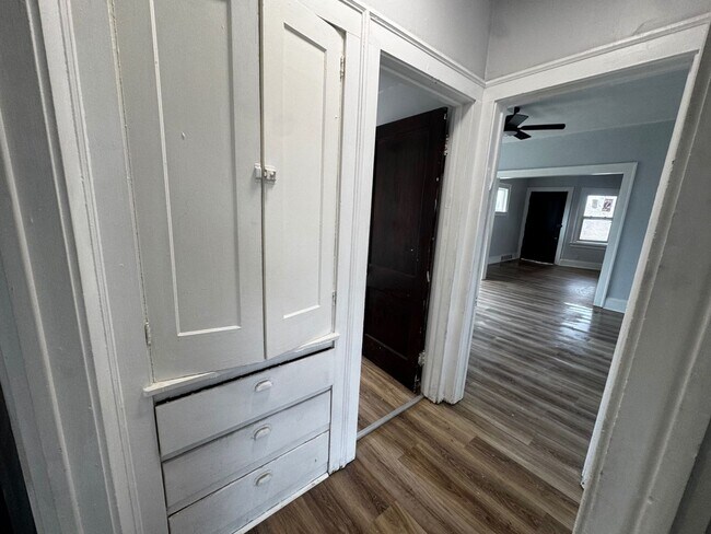 Building Photo - 11702 Tuscora Ave