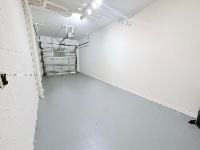 Building Photo - 308 Belmont Ln