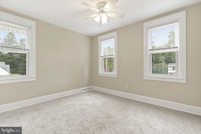 Building Photo - 129 Bortondale Rd