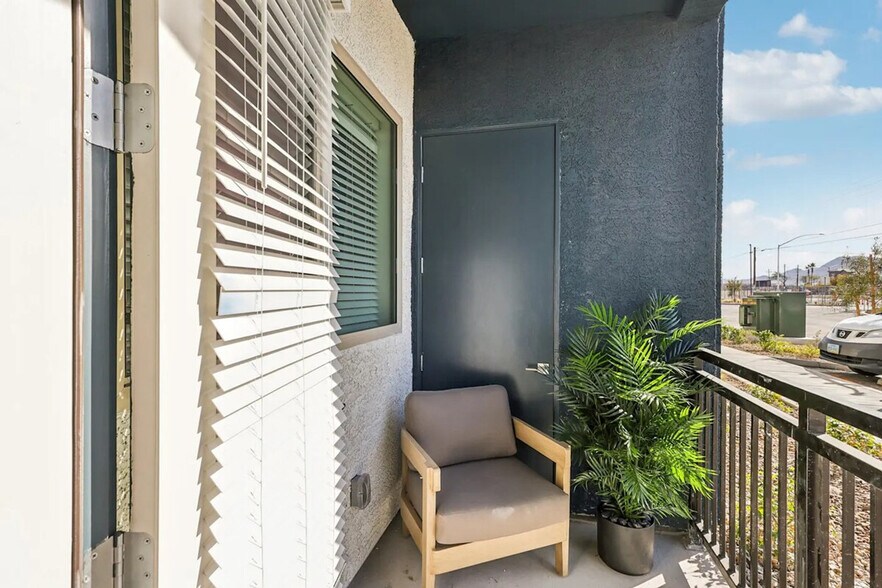 Building Photo - 6113 Yuzu Pl