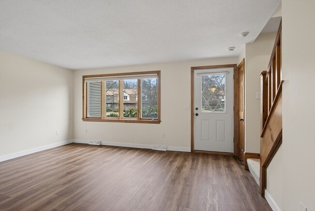 Building Photo - A 11 Scotty Hollow Dr