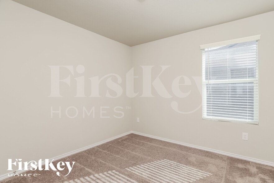 Building Photo - 14030 Silos Meadows