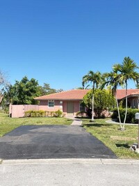 Building Photo - 2301 NW 114th Ave