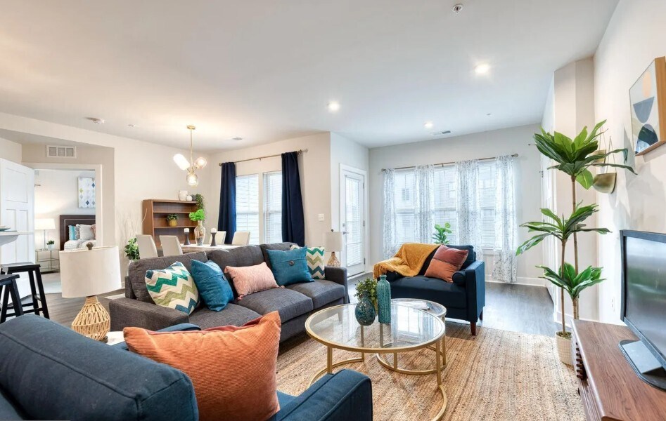 Building Photo - 10020 Ruffian Way