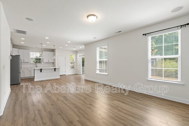 Building Photo - 404 Avery Glenn Way