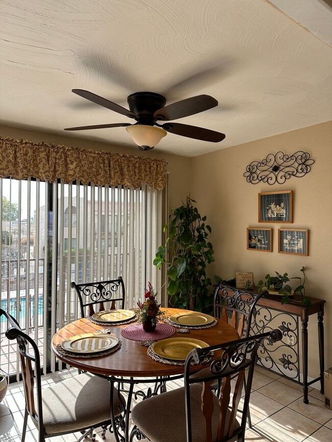 Building Photo - Winter 23/24 Furnished Rental - Nov-Dec-Jan