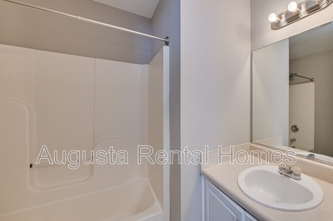 Building Photo - 1718 Hicks St