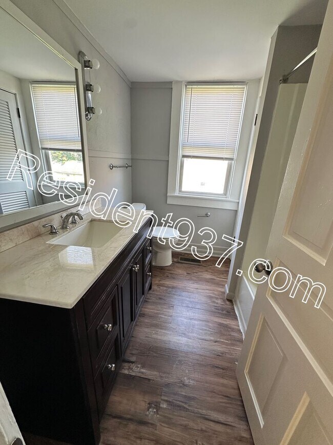 Building Photo - 2 Bed 2 Bath home