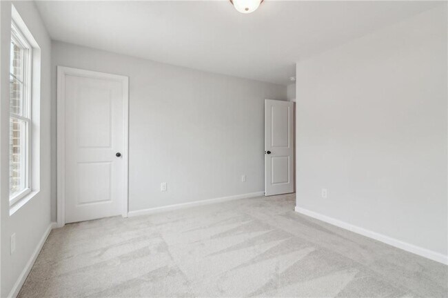 Building Photo - 2072 Buice Lake Pkwy