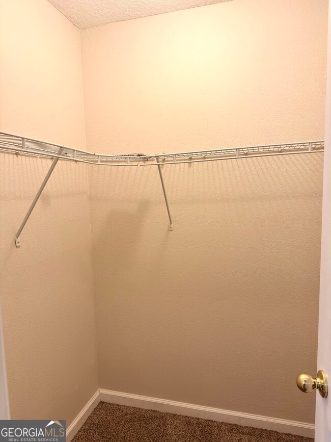 Building Photo - 412 Lawnwood Ct