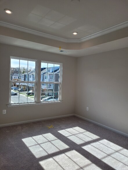 Building Photo - 4019 Holcomb Wy