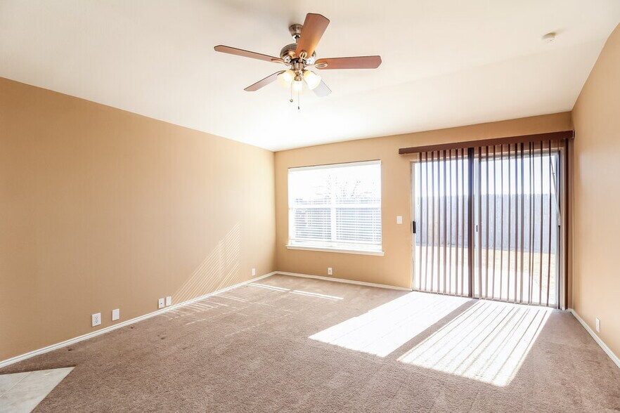 Building Photo - 2204 Tailburton Ct