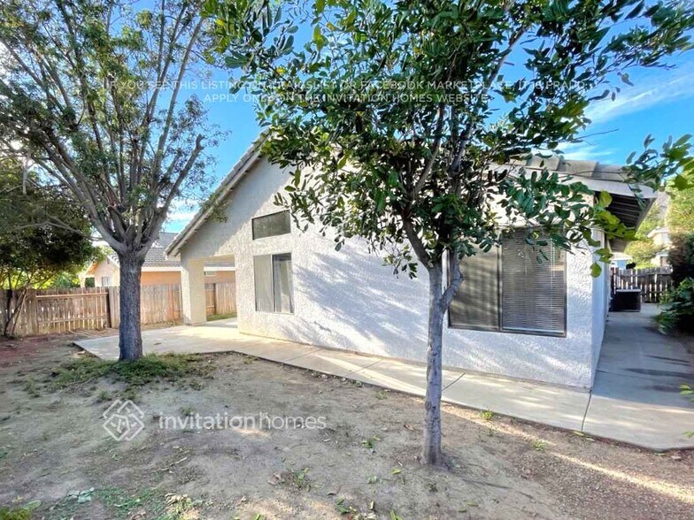 Building Photo - 22802 Springdale Dr