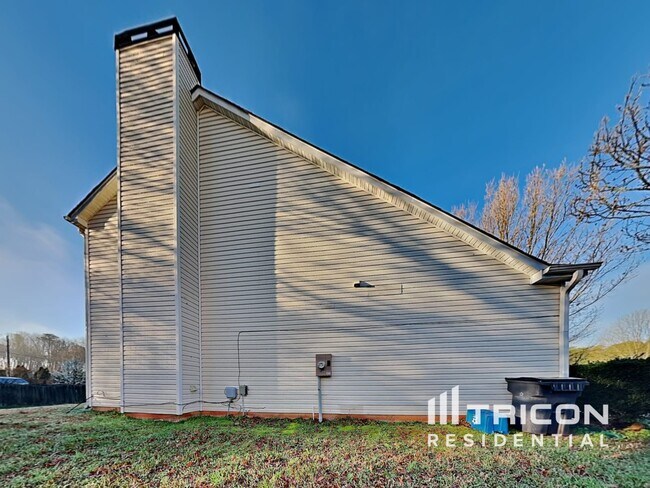 Building Photo - 930 Swan Ridge Court Grayson GA